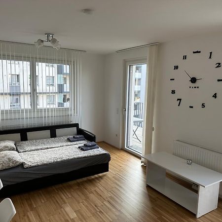 Hauptbahnhof Ferienwohnung Am Park Wenen Buitenkant foto