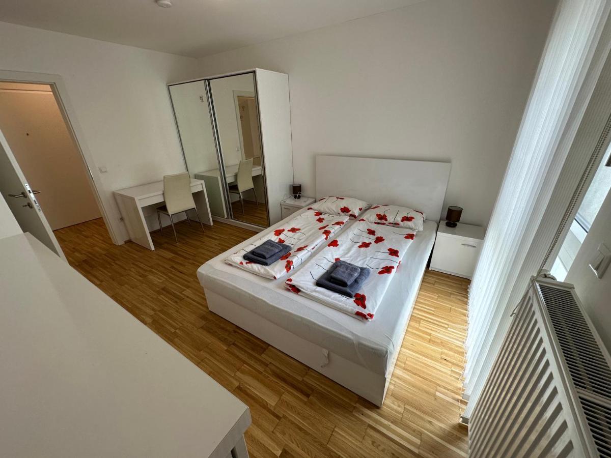 Hauptbahnhof Ferienwohnung Am Park Wenen Buitenkant foto
