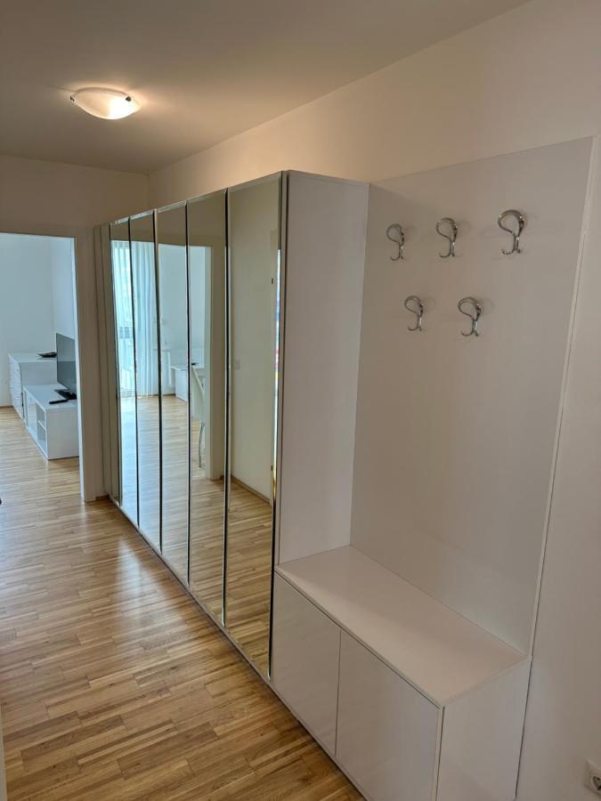 Hauptbahnhof Ferienwohnung Am Park Wenen Buitenkant foto