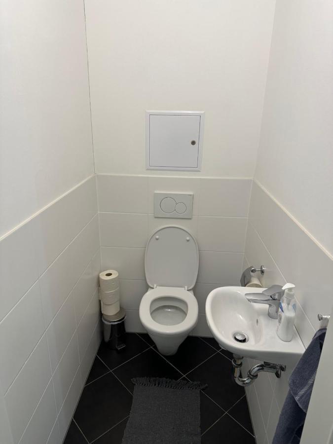 Hauptbahnhof Ferienwohnung Am Park Wenen Buitenkant foto